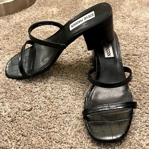 STEVE MADDEN CROC LEATHER BLOCK HEEL